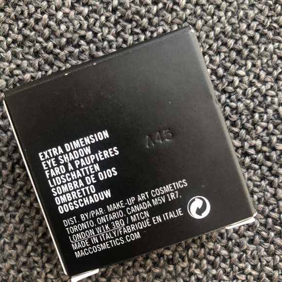 🆕 MAC Eye Shadow Extra Dimension Stolen Moment - Picture 4 of 5